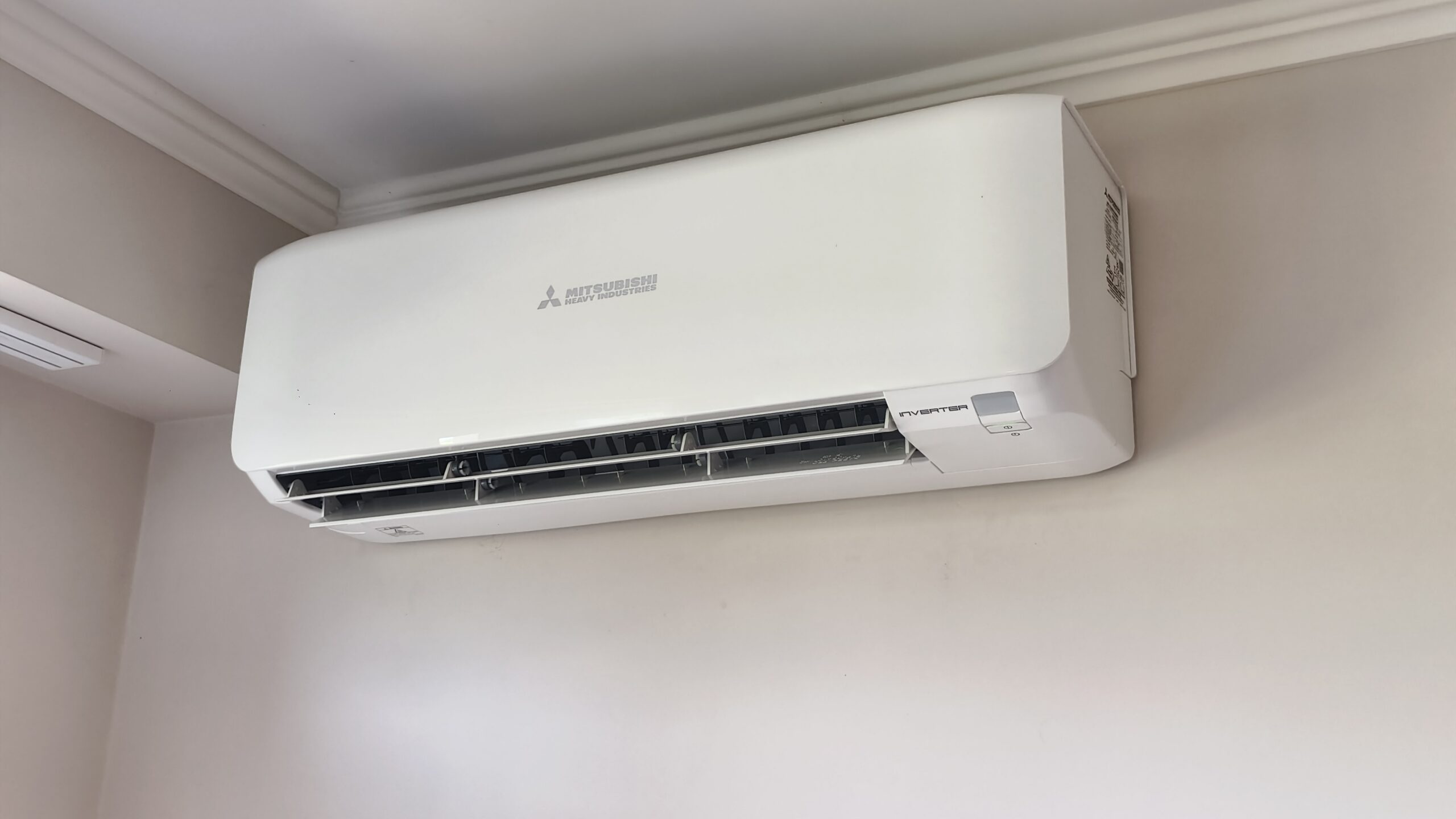 Mitsubishi Heavy Industries SRK25ZS-W Premium